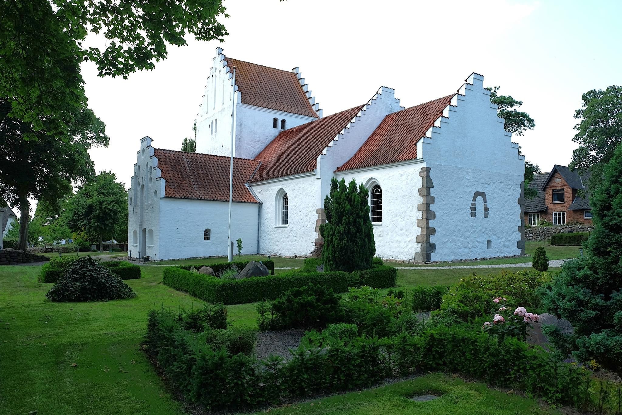 Hyllested kirke foto Keld Pihlkjer