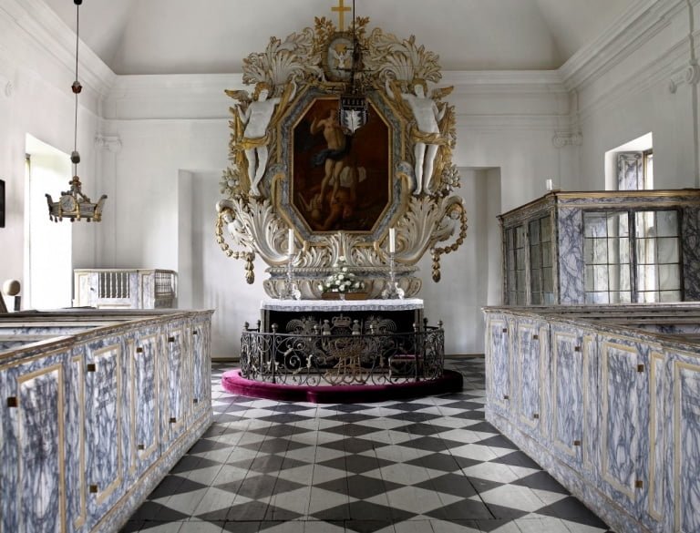 Clausholm slotskirke Kapelle-cropresize-768x585Foto slottets hjemmeside