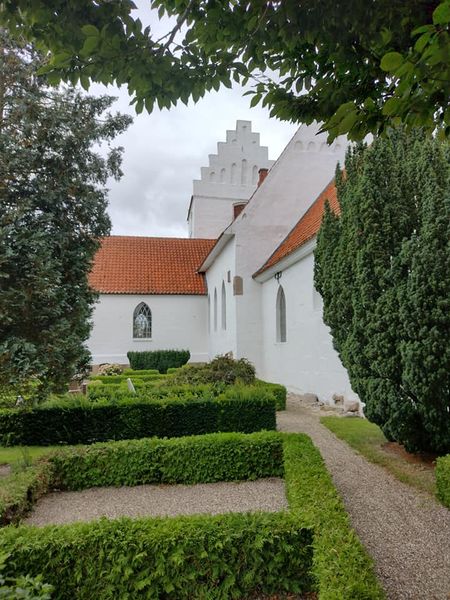 Hunseby Kirke foto Ernst Olsen
