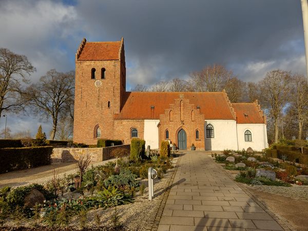 Osted-kirke-foto-Ernst-Olsen